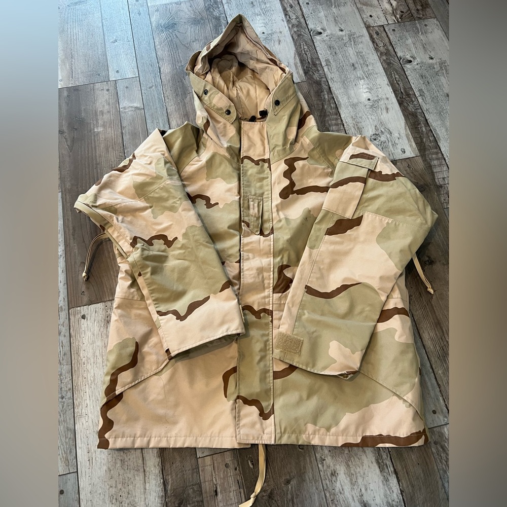 Military GORE-TEX Cold Weather Jacket